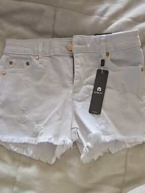Tractr White Distressed Frayed Hem Denim Shorts